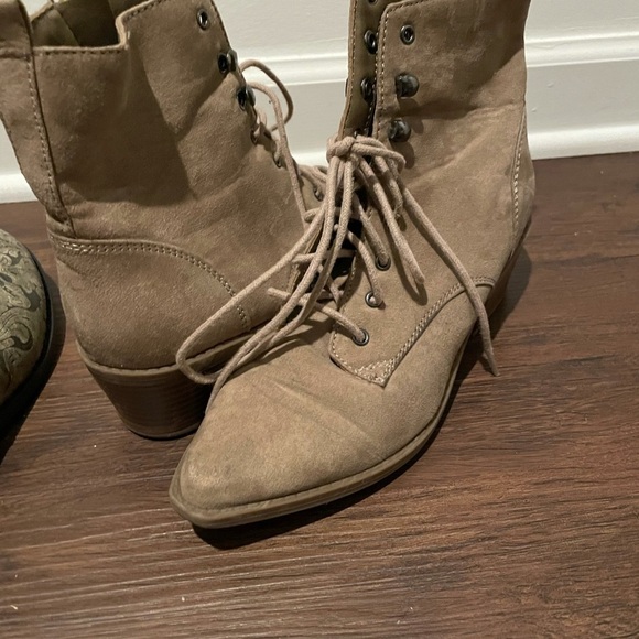 Women’s Tan Boots-Sz 7M - Picture 7 of 7